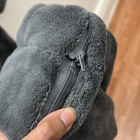 Fuzzy Soft Footed Zip Up Hooded Onesie NWOT - Picture 9 of 13